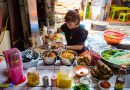 Quán bánh đa cua gần 30 năm nức tiếng chợ Châu Long