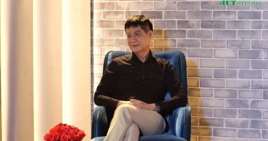 Người Thứ 3: Gia đình hình mẫu thành đạt, chồng vẫn lén lút ngoại tình với gái 2k